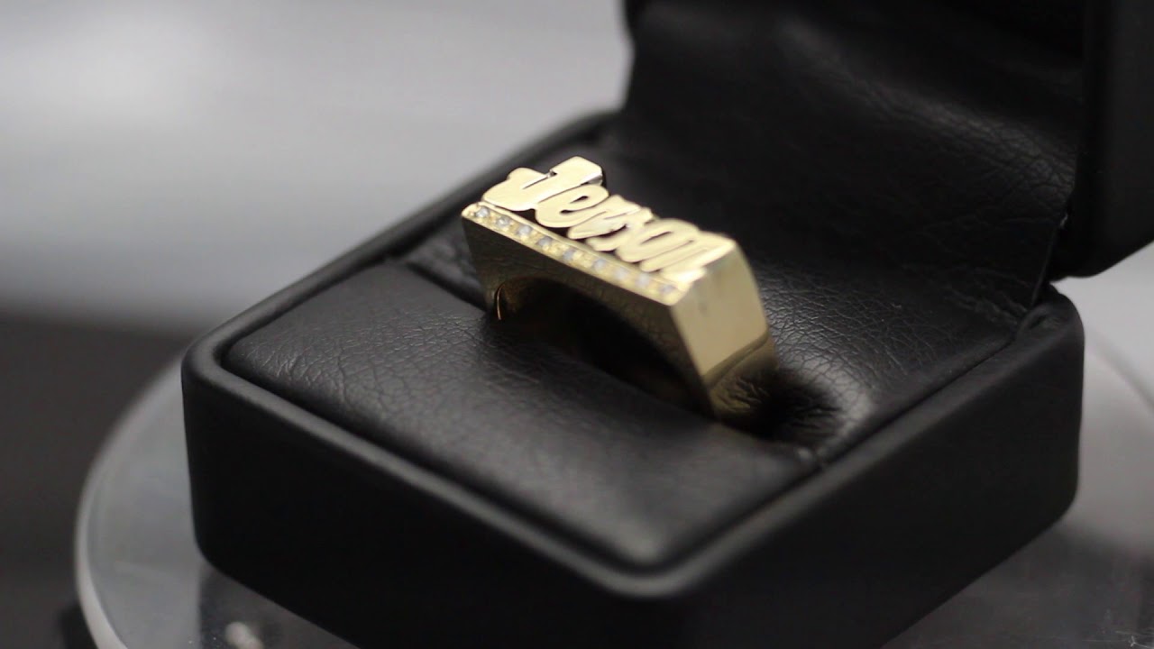 anillos de oro para hombres con iniciales