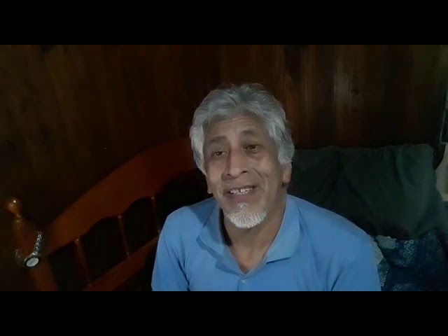 autor del cuento el espejo manchado